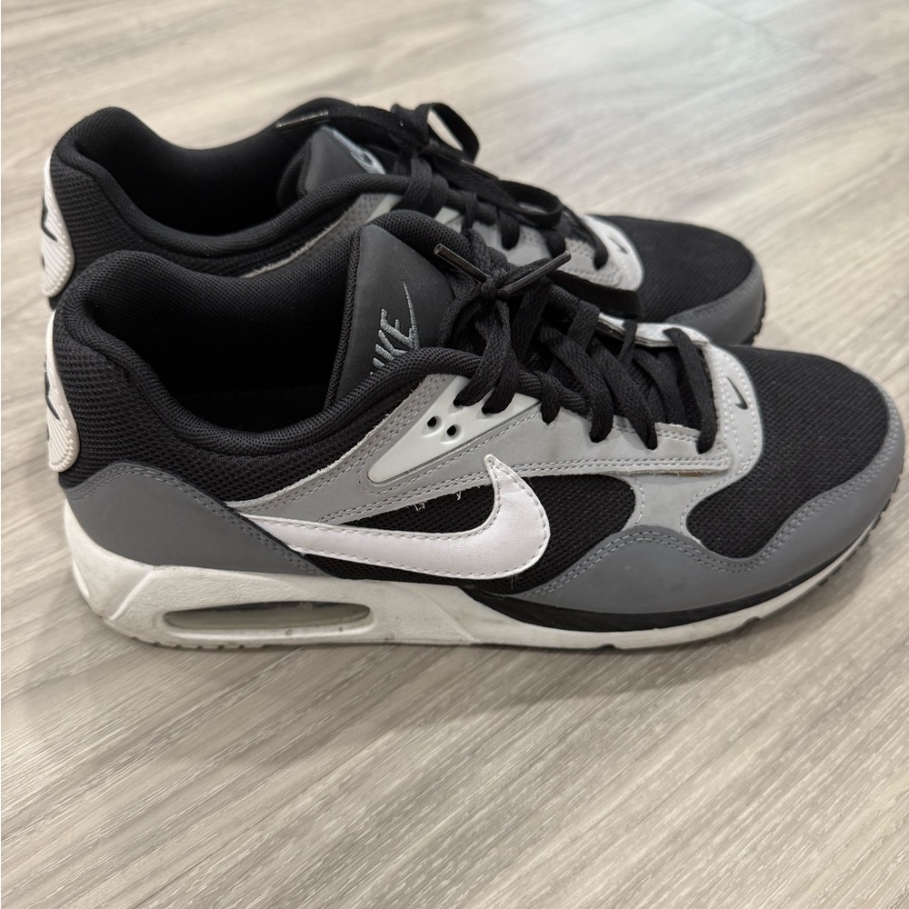 Nike air max sneakers size 9